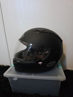 BELL Full-Face Motorcycle Helmet – Medium – Worn Once