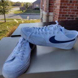 Nike Men's Shoes 