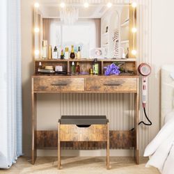 Vanity With LED