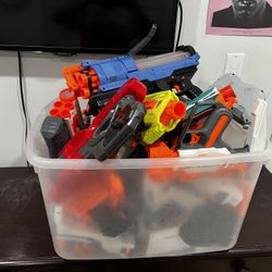 TONS OF NERF GUNS