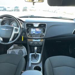 2011 Chrysler 200 Touring