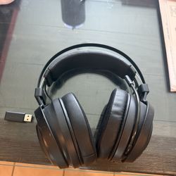 Razer Nari Essential THX Spatial Audio Gaming Headset