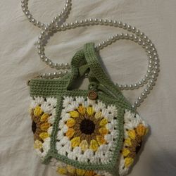 mini sunflower crochet purse