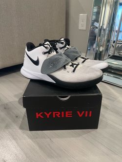 Nike Kyrie Basketball Sneakers Size 13