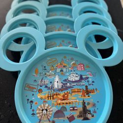 4 Disney Plates