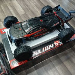 ARRMA speed truck brushless electric 6s 75miles an hour out of the box