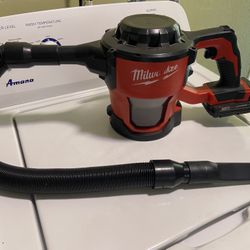 Milwaukee Compact Vacuum 