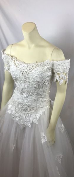Bianchi wedding dress gown! Size 4-6 White! Amazing!