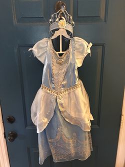 Authentic Disney Store Cinderella costume with Crown. Great Halloween costume