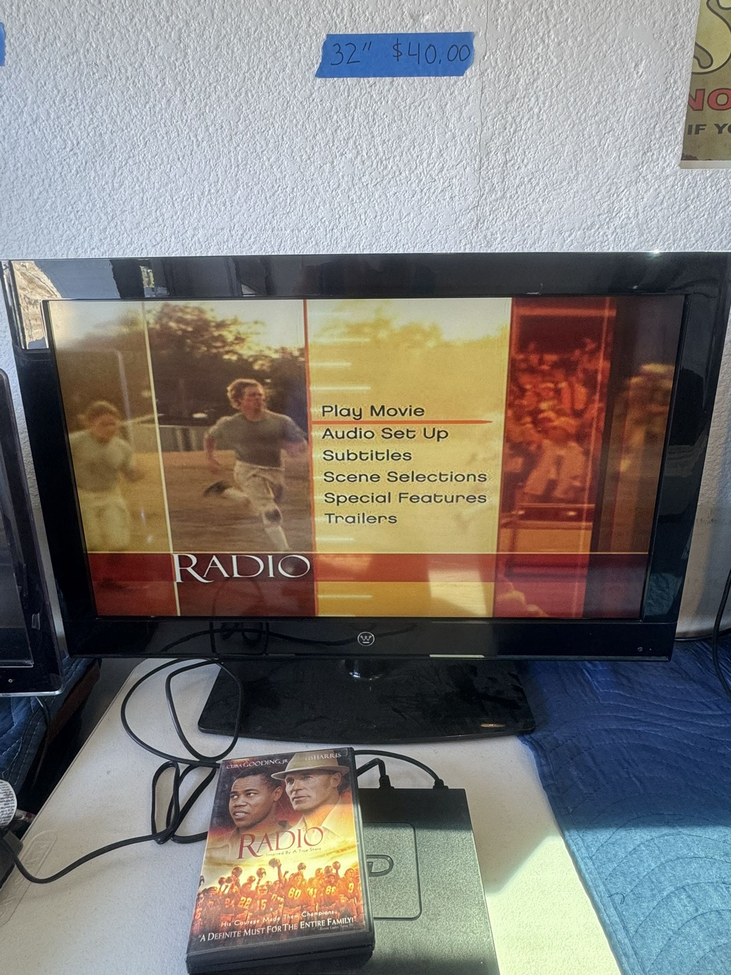 32 Inch Westinghouse TV