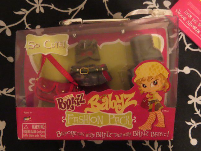 Bratz Babyz Fashion Pack, outdoor style Fashion Pack - Outfits for Doll NEW