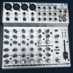 MIXER BEHRINGER EURORACK UB1202