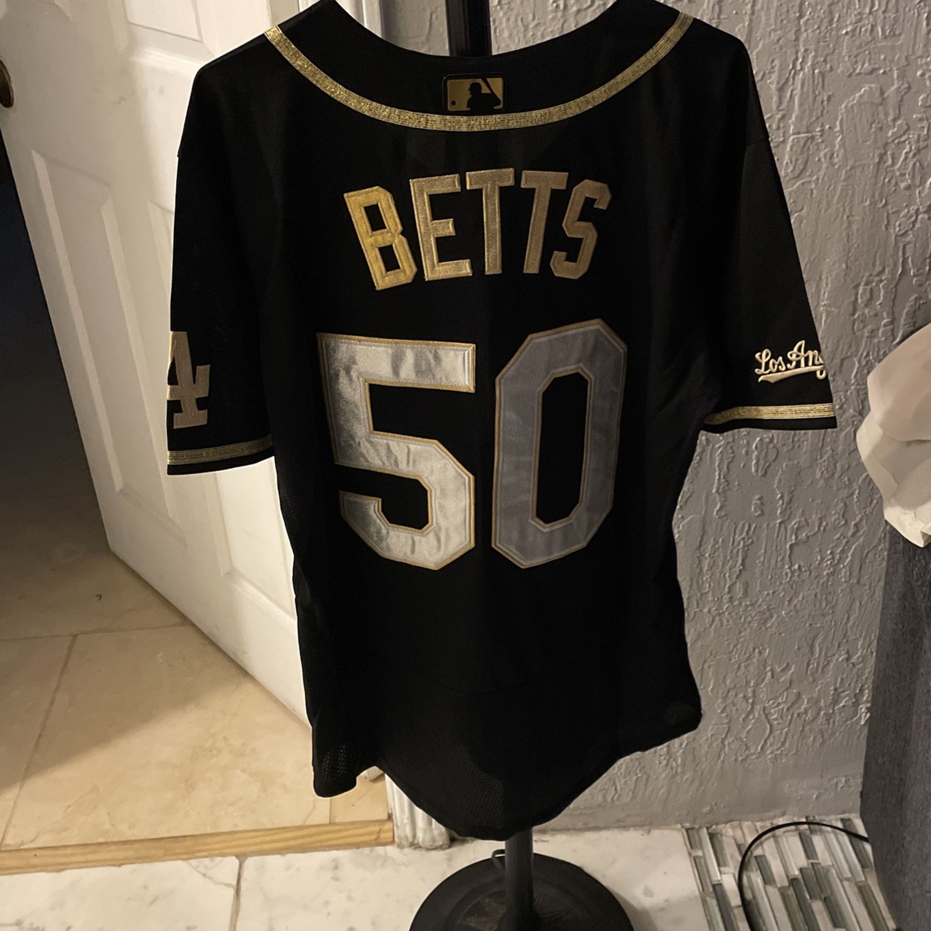 Dodgers Jersey Size M