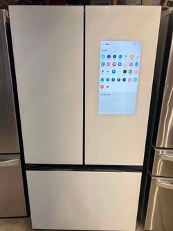 Refrigerator smart white