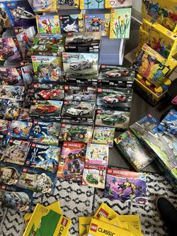 Tons of brand new Legos 