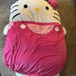 Hello Kitty Floor Lounge 