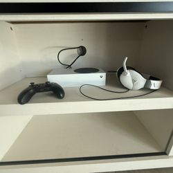Xbox One S