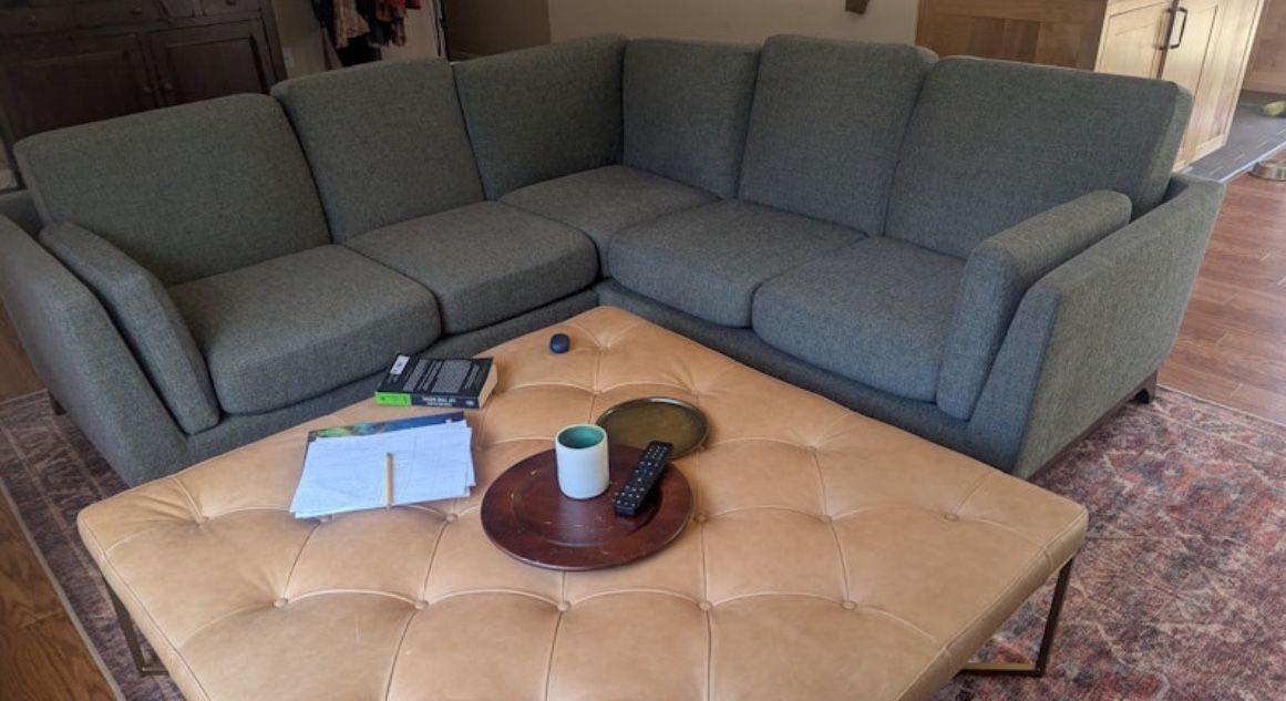 Article Green Sectional