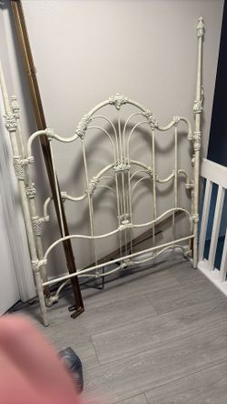 Vintage Pottery Barn Off White Bed frame Headboard And Footboard Ceramic Vintage Must Go