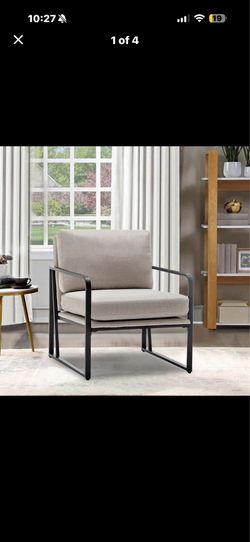 Brand new outdoor / indoor chair NEW‼️