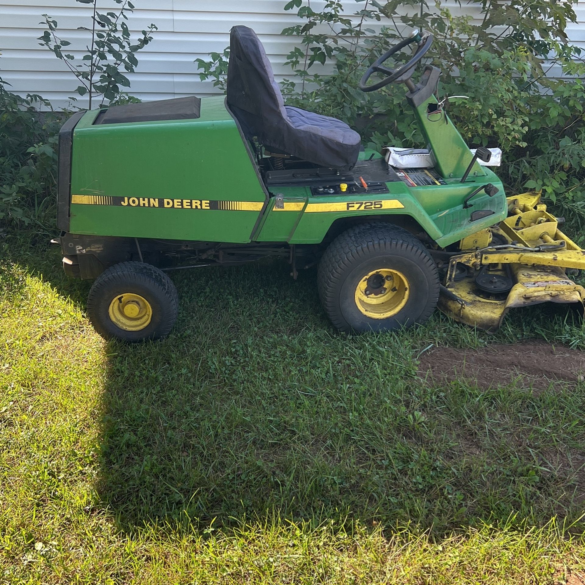 John Deere F725 for Sale in Braham, MN OfferUp