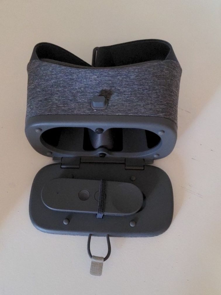 Google Daydream VR Headset