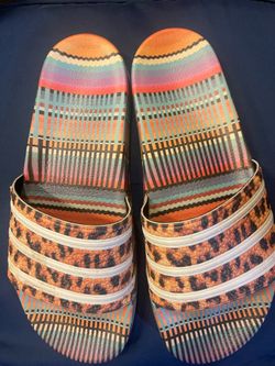 Adidas flip flops size 10