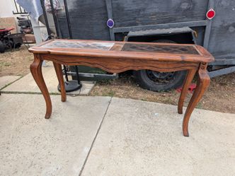 VINTAGE END TABLE