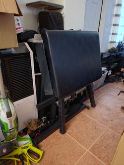Titan Reverse hyperextension machine