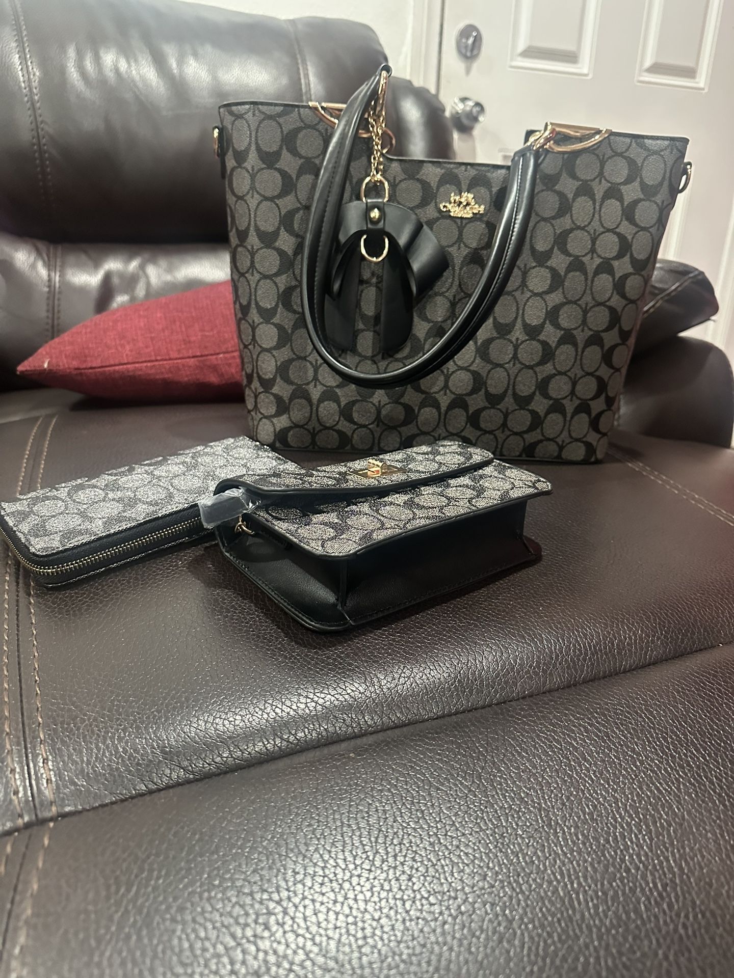 Coach Set