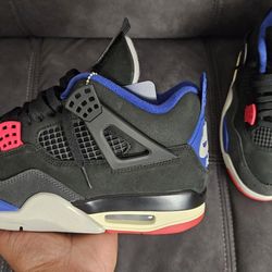 Rare Air Jordan 4 9.5 $250