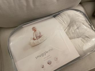 Snuggle Me Infant Lounger