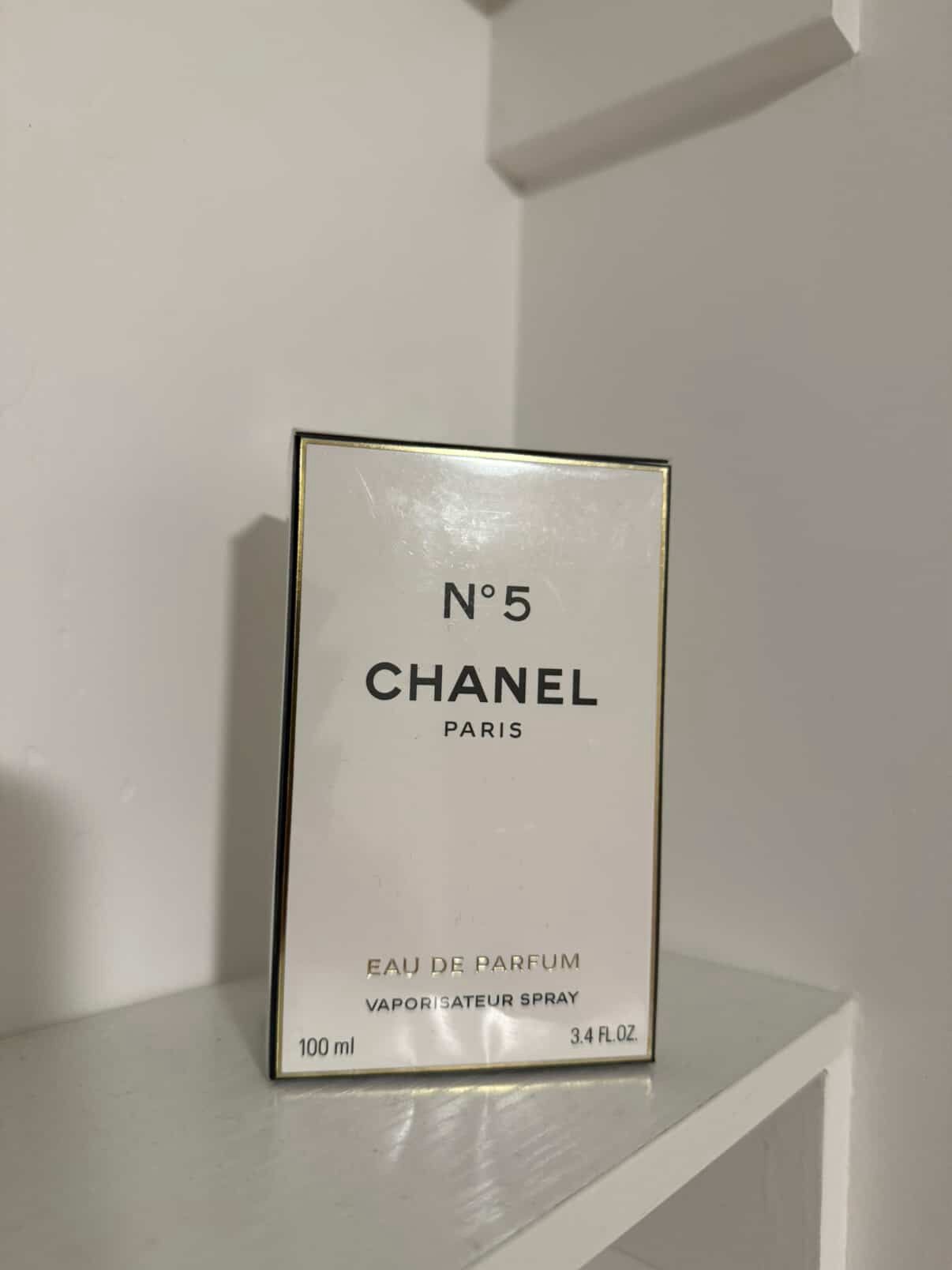 N 5 Chanel Paris Perfume