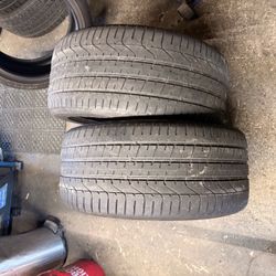 275/40/19 two tires used good condition