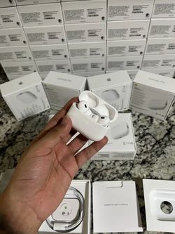 AirPods 4th
