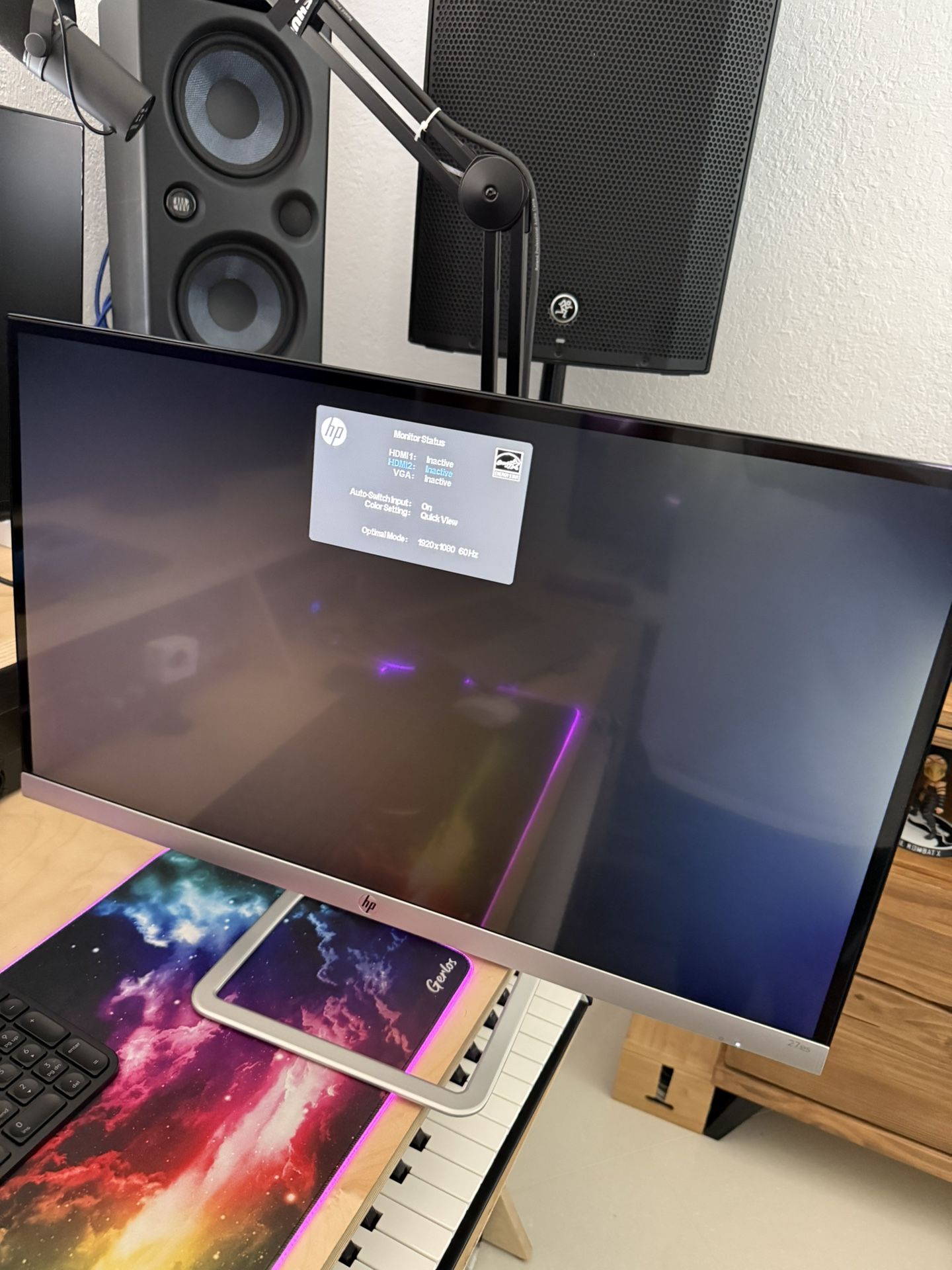 HP 27 In Monitor.