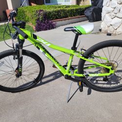 Cannondale Kids 24in Mountain bike