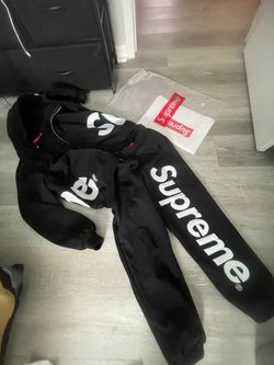 Supreme zip up set