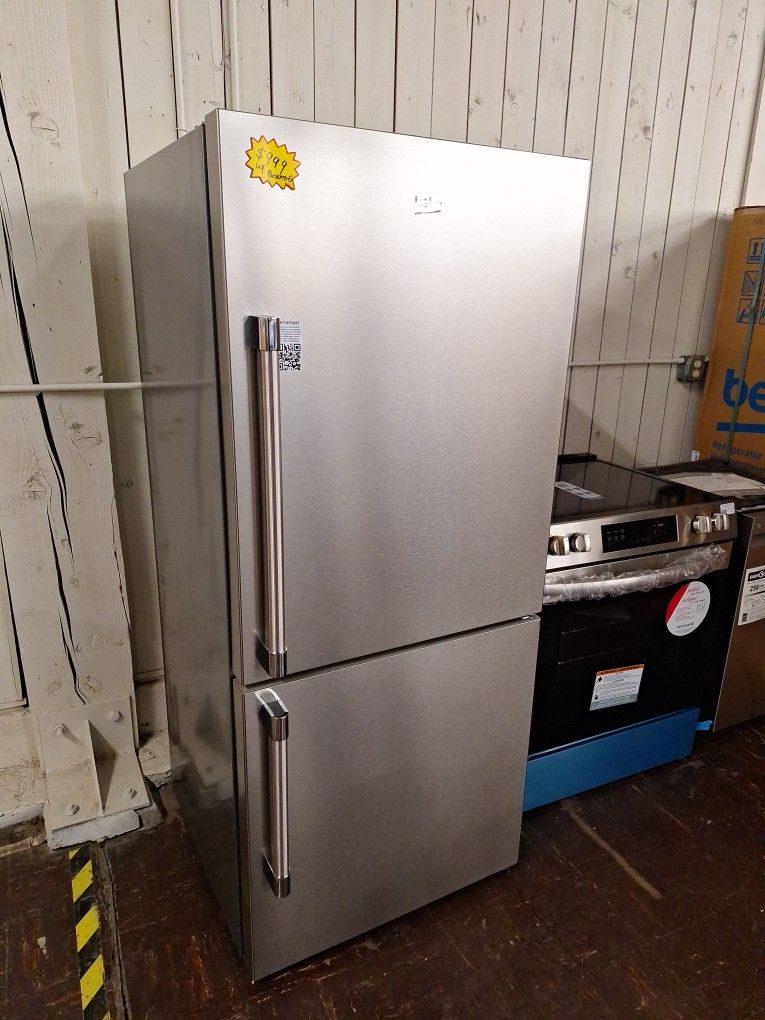 Beko 30" Counter Depth Refrigerator for Sale in Seattle, WA OfferUp