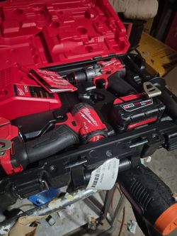 Seller

Memorial Day

Milwaukee
M18 FUEL 18V Lithium-Ion Brushless Cordless Hammer Drill and Impact Driver Combo Kit (2-Tool) with 2 Batteries STORE P