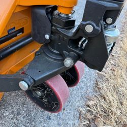 Lots N Lots Of Pallet Jacks $219-299 We Deliver!!