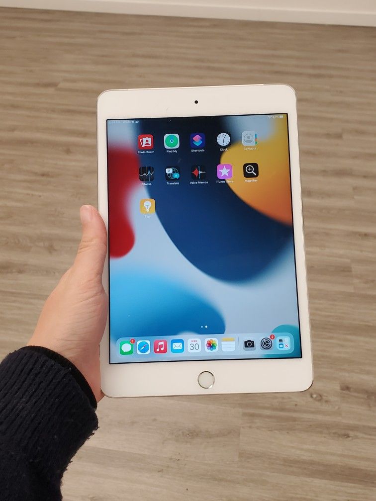 Apple IPad 6th Gen LTE - Great Deals / Warranty Included for Peace of Mind
