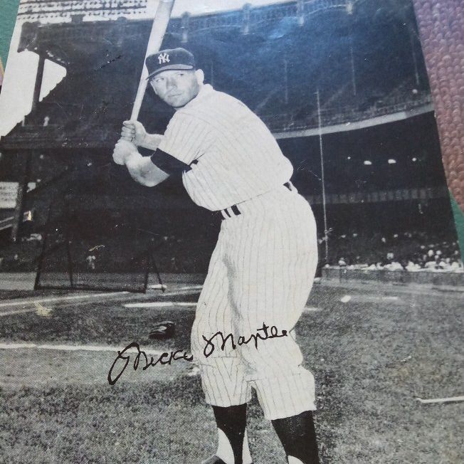 Signed Micky Mantle 1962