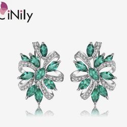 925 Sterling Silver Emerald CZ Earrings [EAR77]