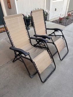 Zero gravity chairs (2)