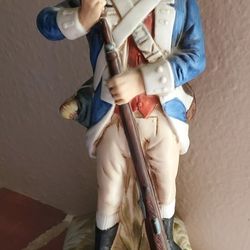 1976 Mogen David Decanter Wine Historical Bottle