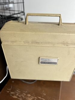 Vintage GE General Electric Solid State Automatic Portable Record Player 