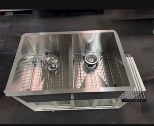 Moving sale!! New 28" × 19" Stainless Steel Undermount Kitchen Sink with Accessories