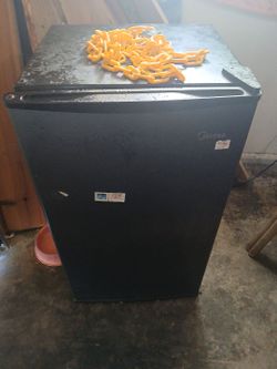 Refrigerator barely used