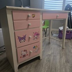 Student desk by Stanley furniture 44x18x30